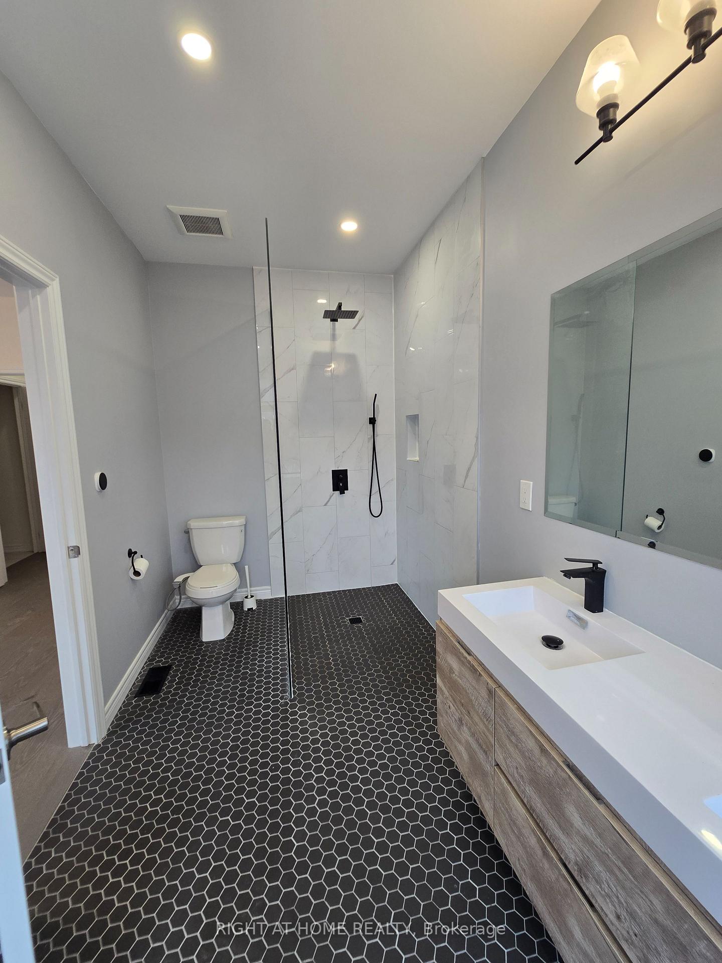 Photo 27 of 14 Concetta Conte Avenue, Markham, Victoria Square — HOMEH