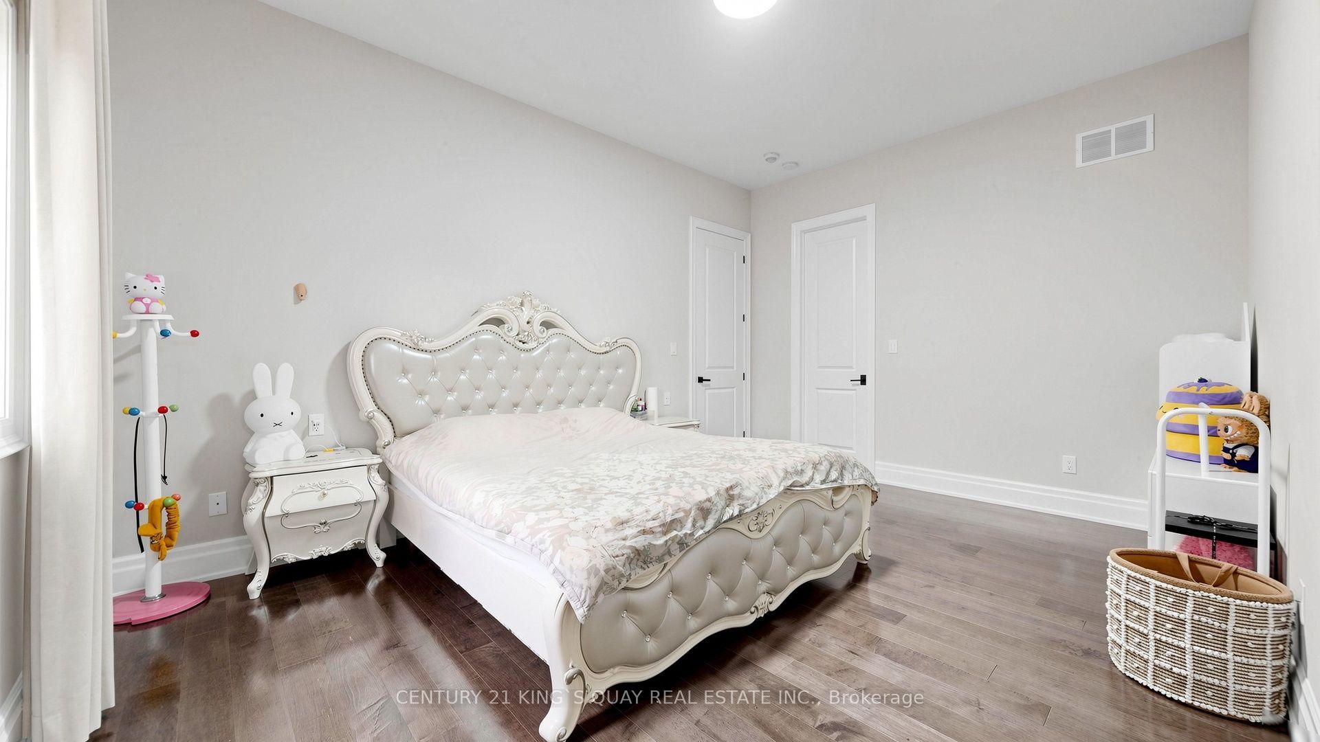Photo 29 of 3 Sir Henry Court, King, King City — HOMEH