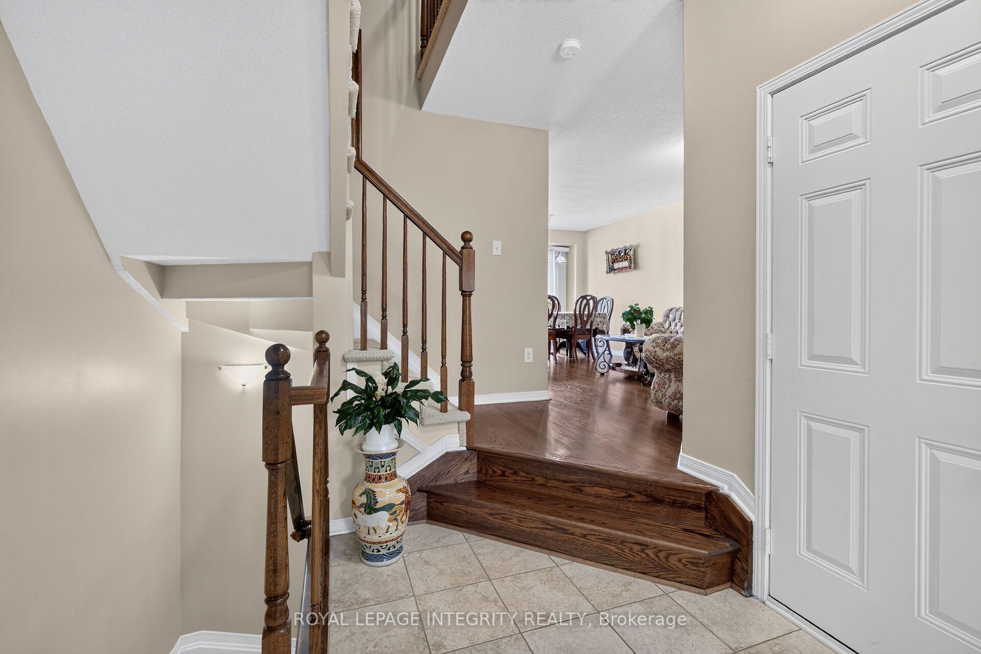Photo 8 of 343 Rolling Meadow Crescent, Ottawa, Mer Bleue/Bradley Estates/Anderson Park — HOMEH