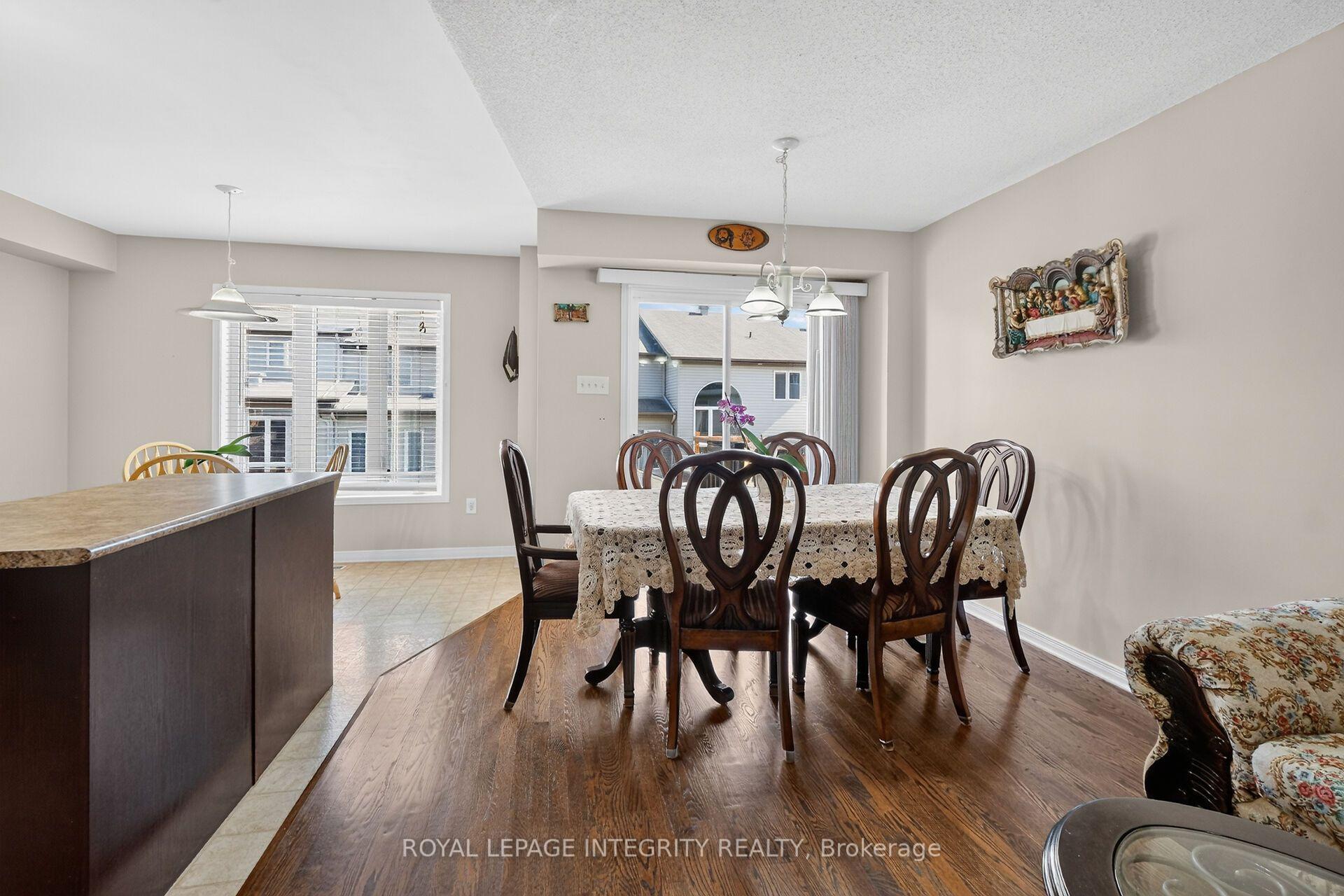 Photo 12 of 343 Rolling Meadow Crescent, Ottawa, Mer Bleue/Bradley Estates/Anderson Park — HOMEH