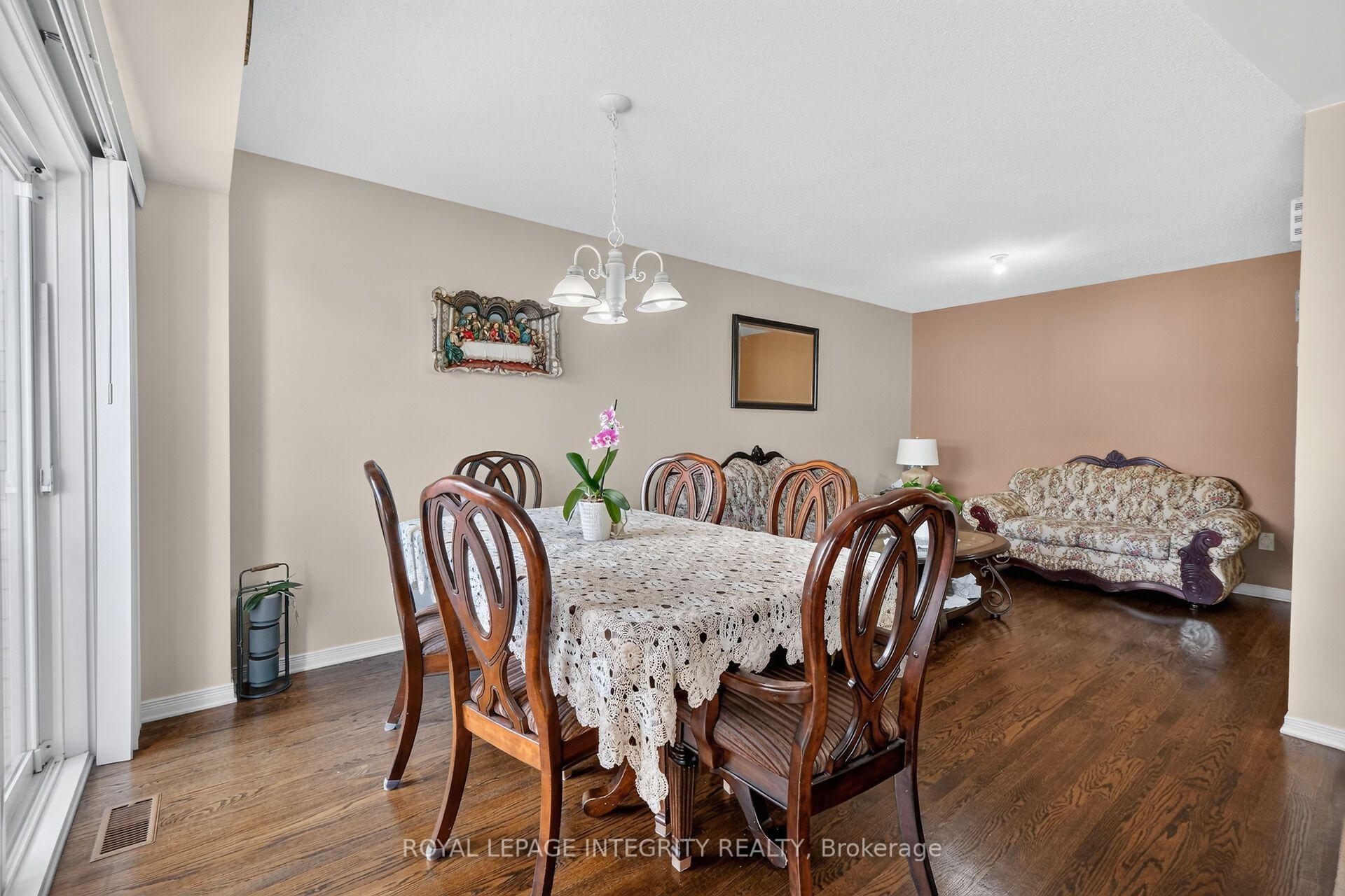 Photo 13 of 343 Rolling Meadow Crescent, Ottawa, Mer Bleue/Bradley Estates/Anderson Park — HOMEH
