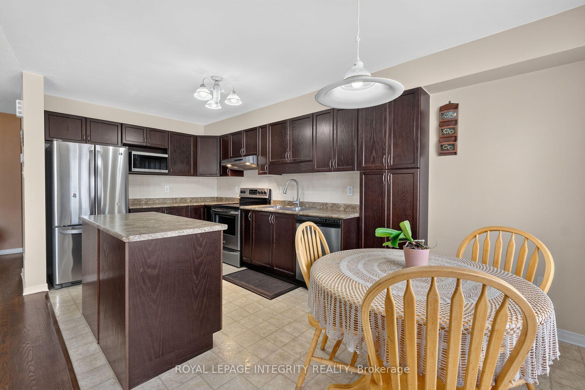 Photo 16 of 343 Rolling Meadow Crescent, Ottawa, Mer Bleue/Bradley Estates/Anderson Park — HOMEH