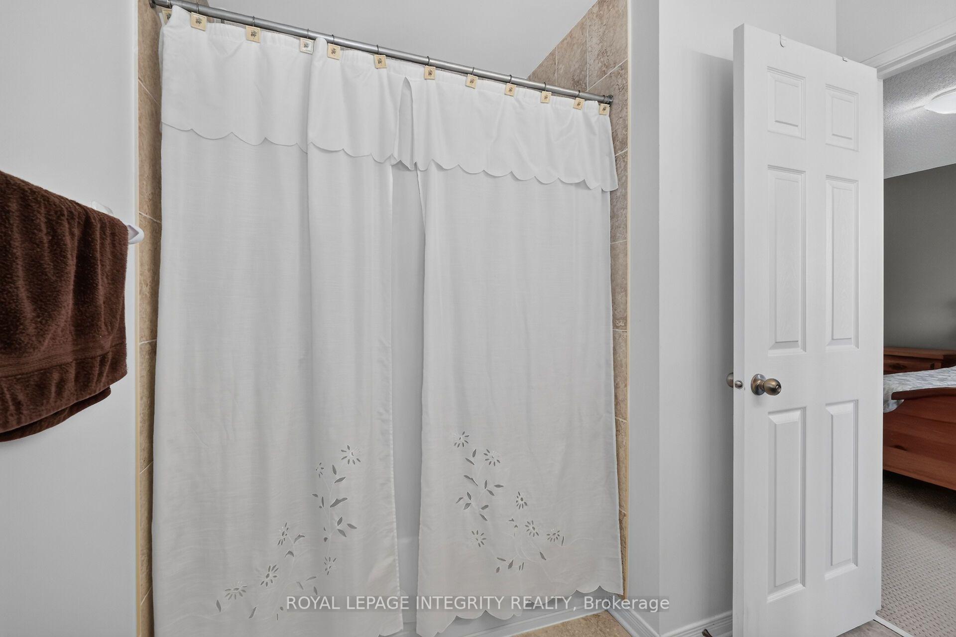 Photo 38 of 343 Rolling Meadow Crescent, Ottawa, Mer Bleue/Bradley Estates/Anderson Park — HOMEH