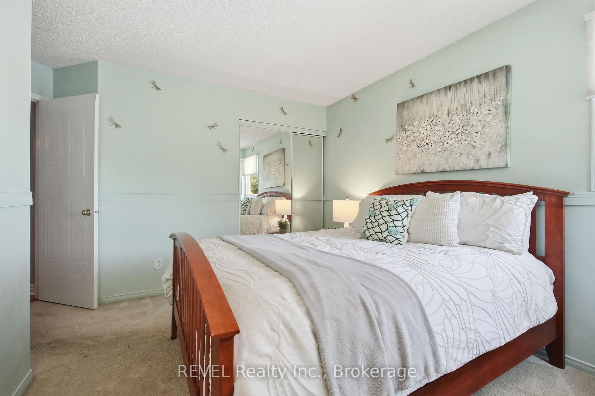 Photo 26 of 29 Stratton Crescent, Whitby, Rolling Acres — HOMEH
