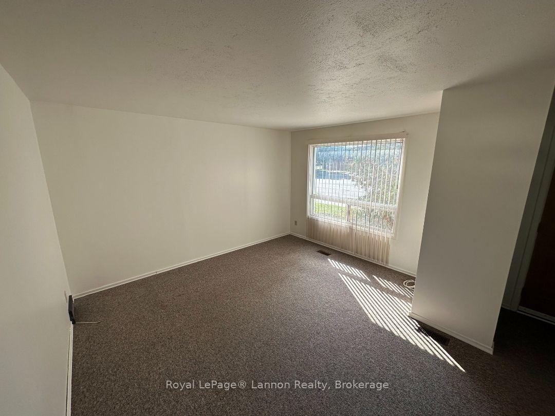 Photo 2 of 402 James Street N, Thunder Bay, Northwood Park — HOMEH
