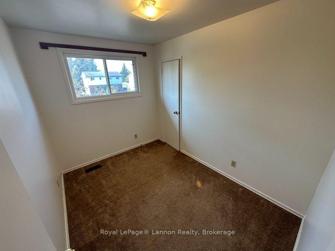Photo 9 of 402 James Street N, Thunder Bay, Northwood Park — HOMEH