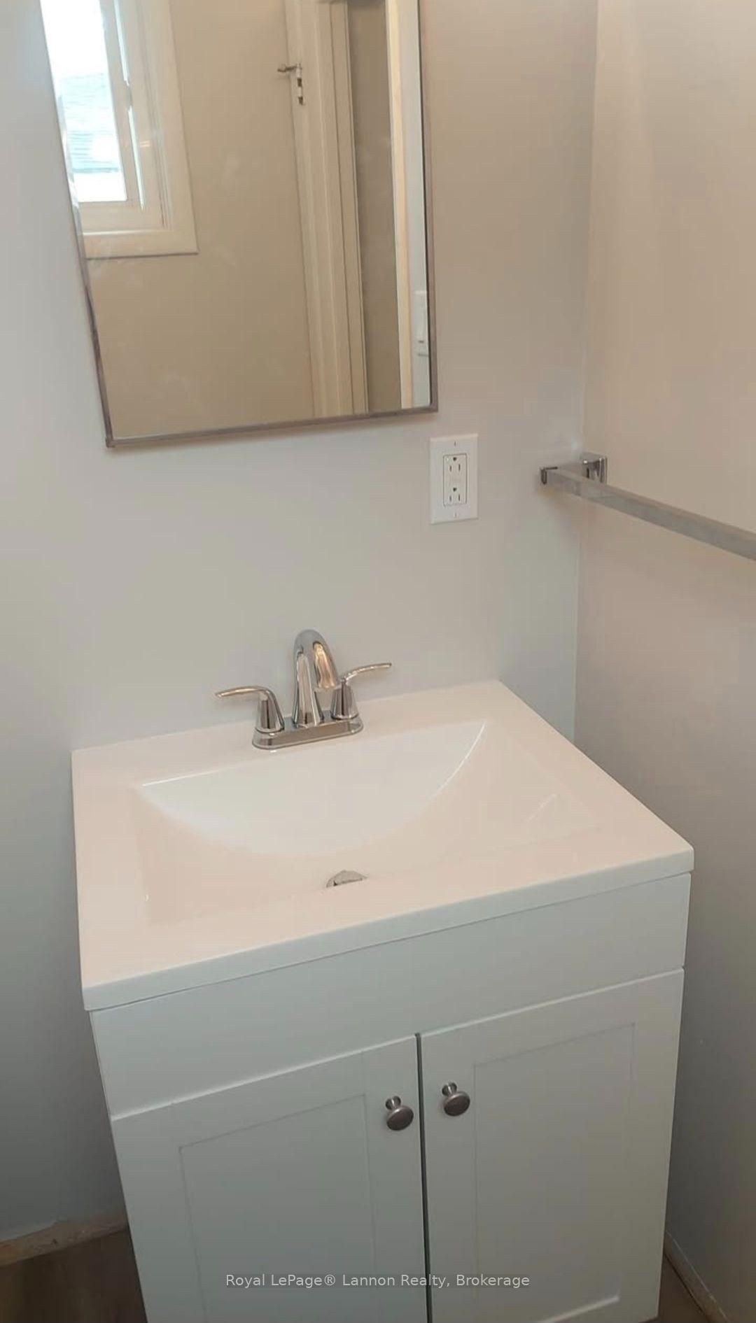 Photo 11 of 402 James Street N, Thunder Bay, Northwood Park — HOMEH