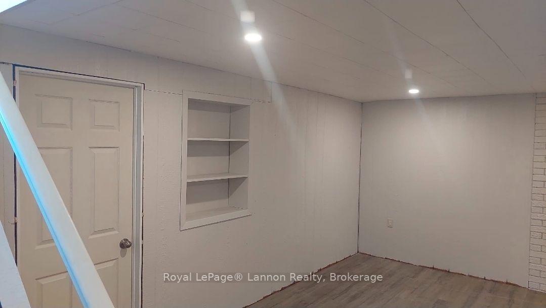 Photo 13 of 402 James Street N, Thunder Bay, Northwood Park — HOMEH