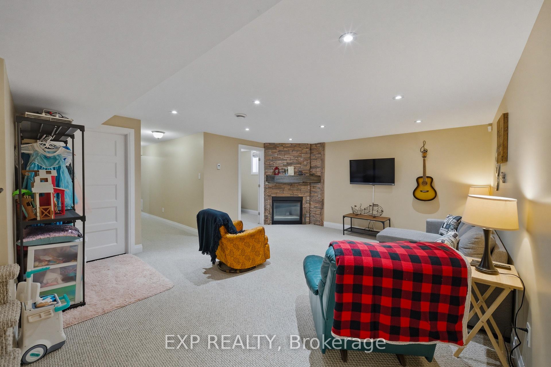 Photo 32 of 4 Provost Street, North Stormont, North Stormont (Finch) Twp — HOMEH