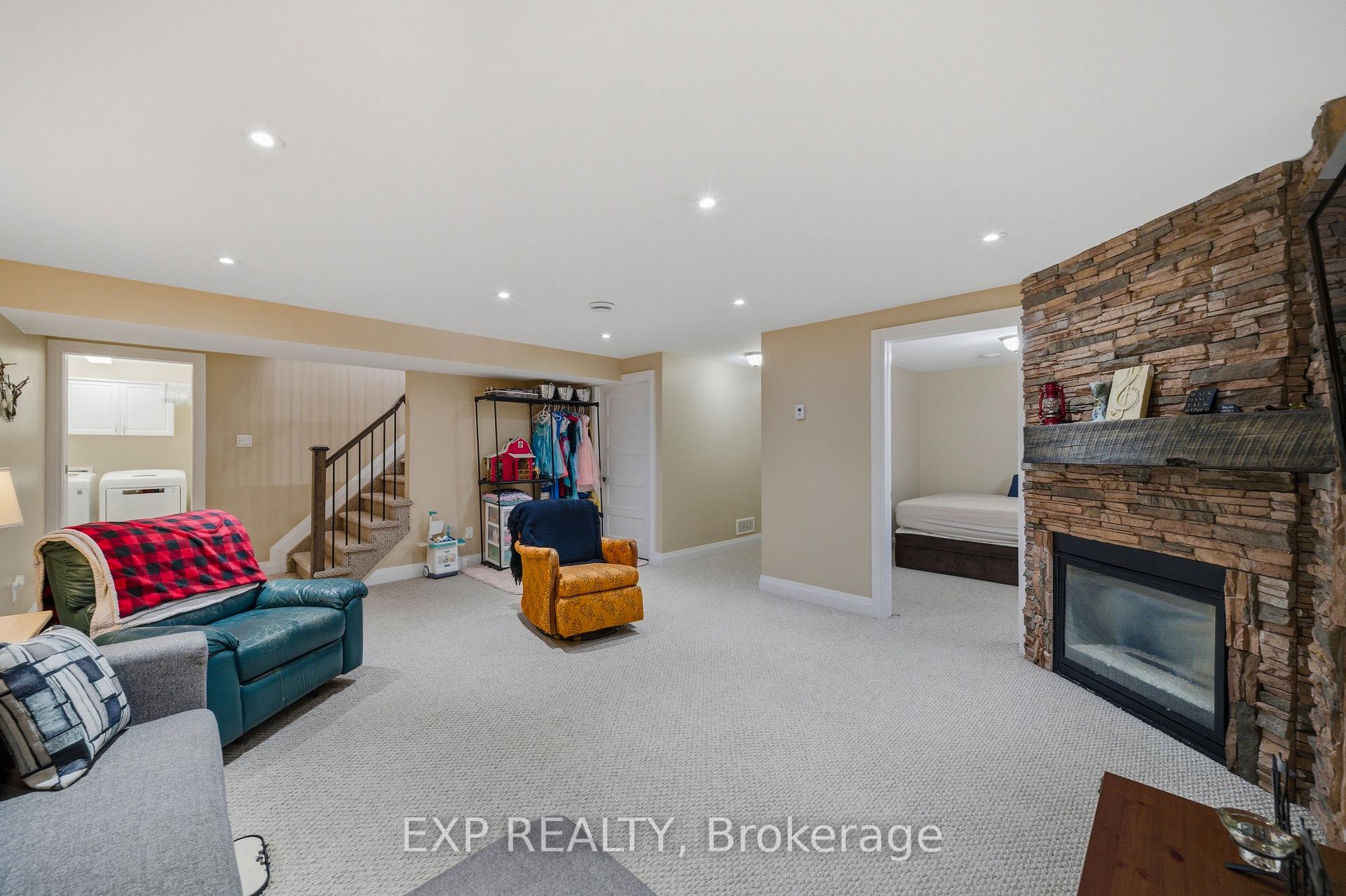 Photo 33 of 4 Provost Street, North Stormont, North Stormont (Finch) Twp — HOMEH