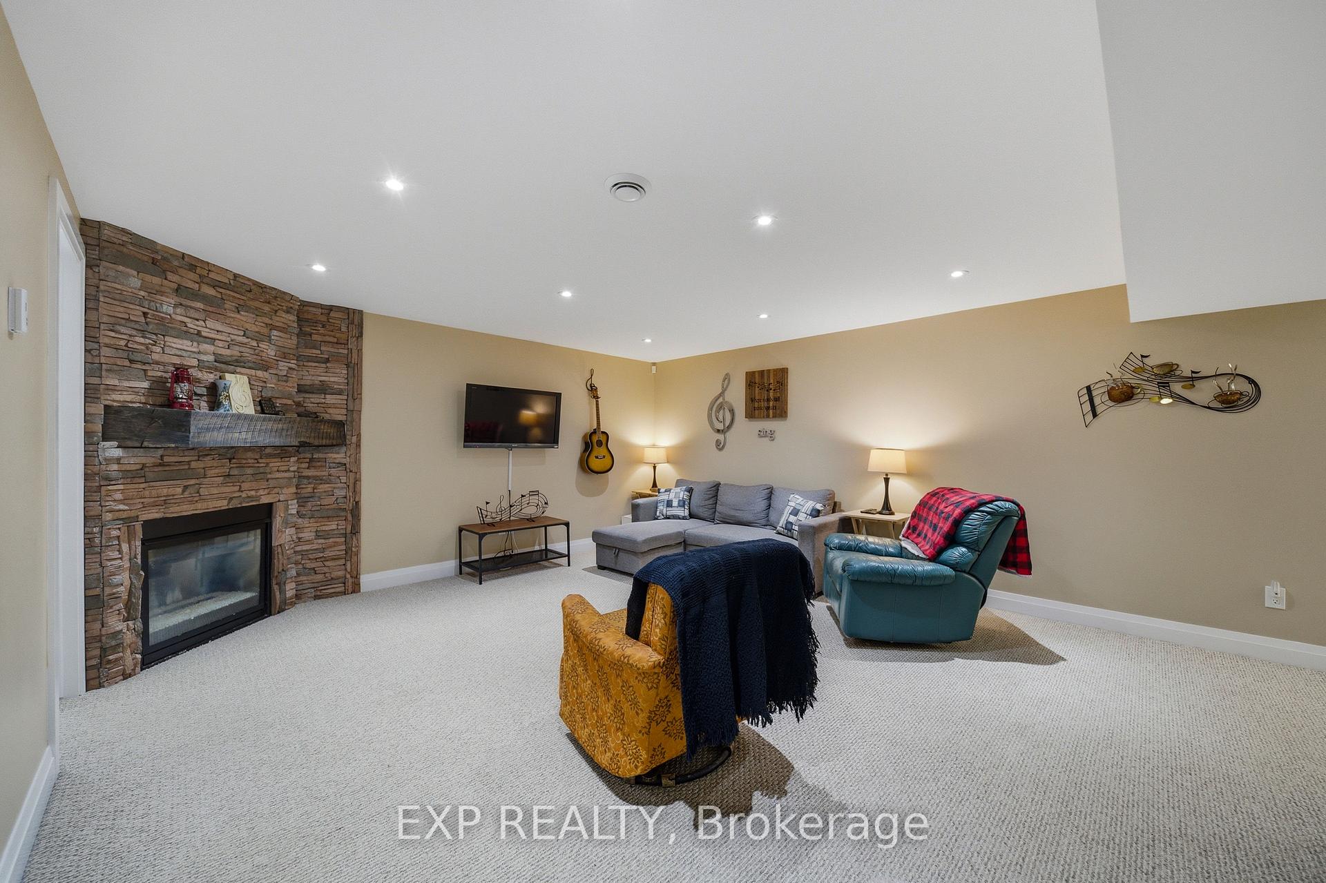 Photo 35 of 4 Provost Street, North Stormont, North Stormont (Finch) Twp — HOMEH