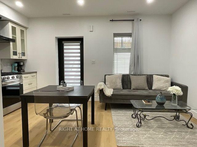 Photo 2 of Unit Unit # 1, 674 Manning Avenue, Toronto, The Annex — HOMEH