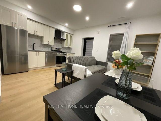 Photo 9 of Unit Unit # 1, 674 Manning Avenue, Toronto, The Annex — HOMEH