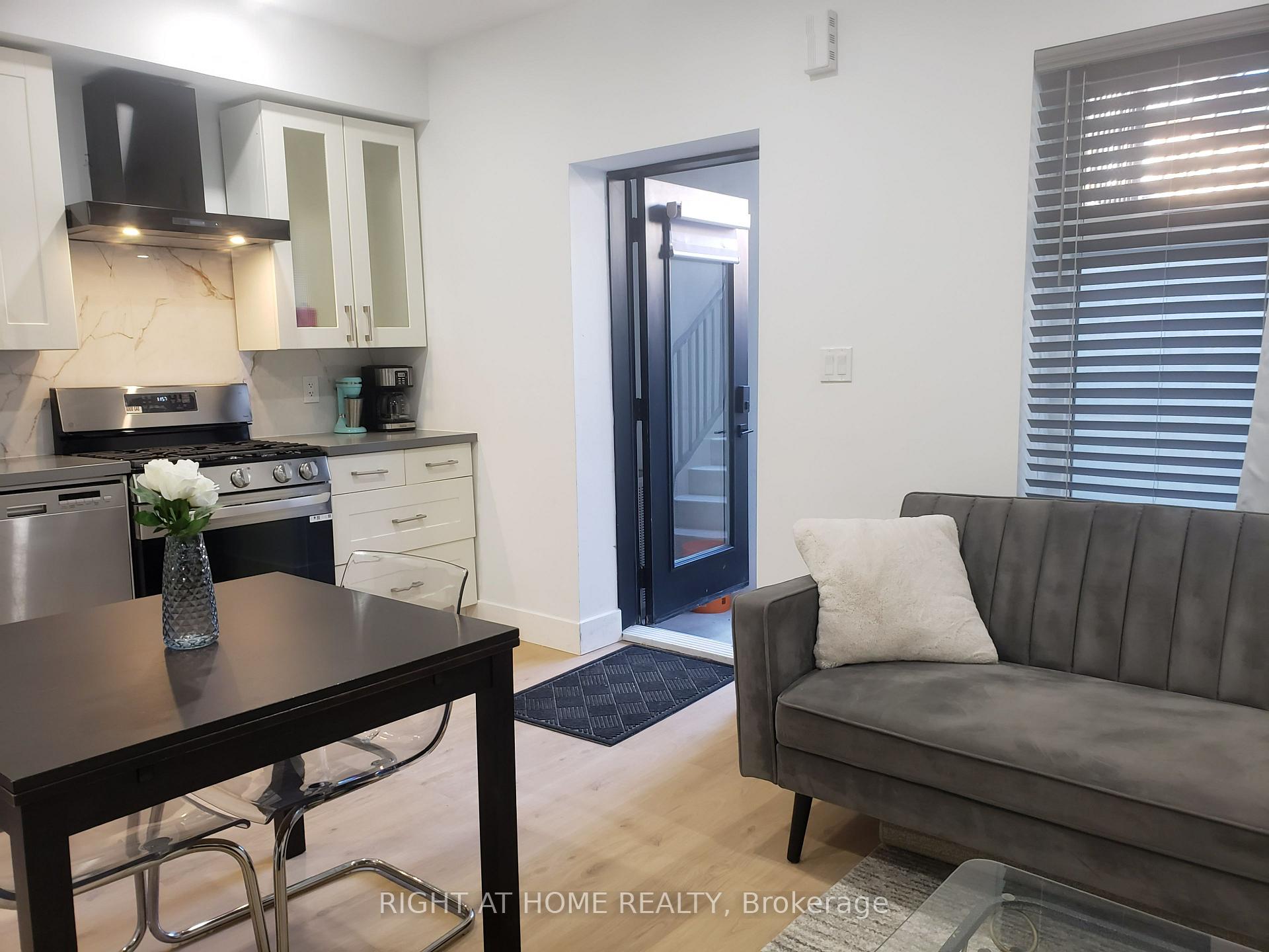 Photo 12 of Unit Unit # 1, 674 Manning Avenue, Toronto, The Annex — HOMEH