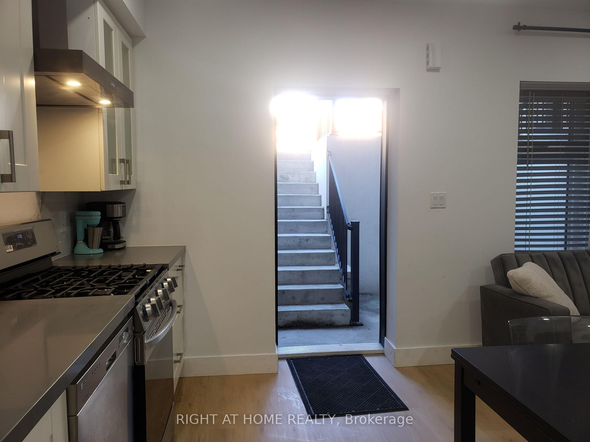 Photo 13 of Unit Unit # 1, 674 Manning Avenue, Toronto, The Annex — HOMEH