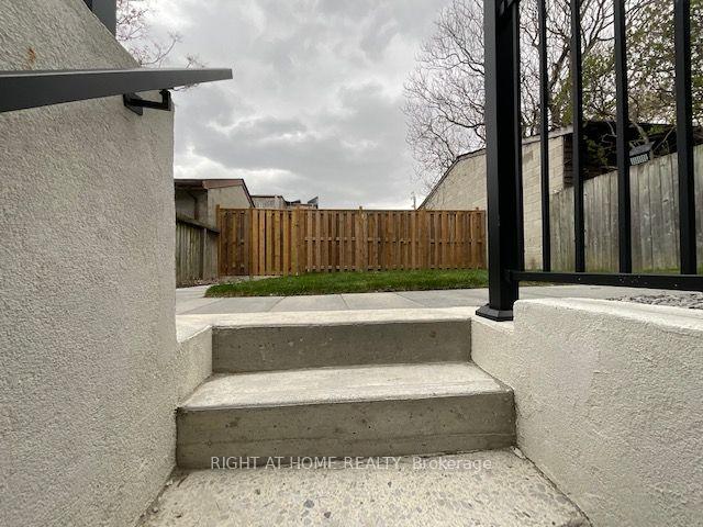 Photo 19 of Unit Unit # 1, 674 Manning Avenue, Toronto, The Annex — HOMEH