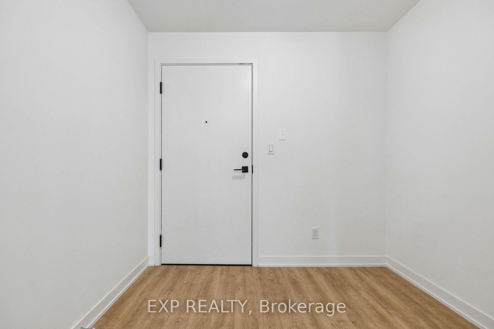 Photo 9 of 292 Verdale Crossing, Markham, Unionville — HOMEH