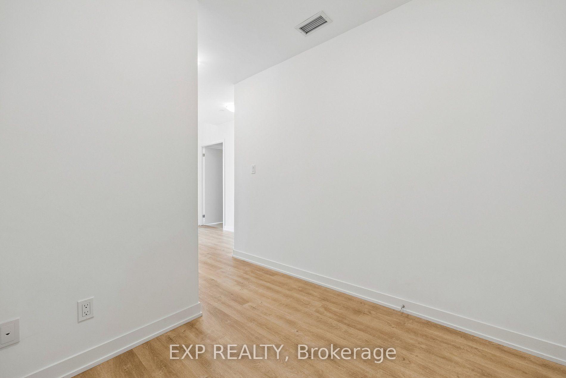 Photo 11 of 292 Verdale Crossing, Markham, Unionville — HOMEH