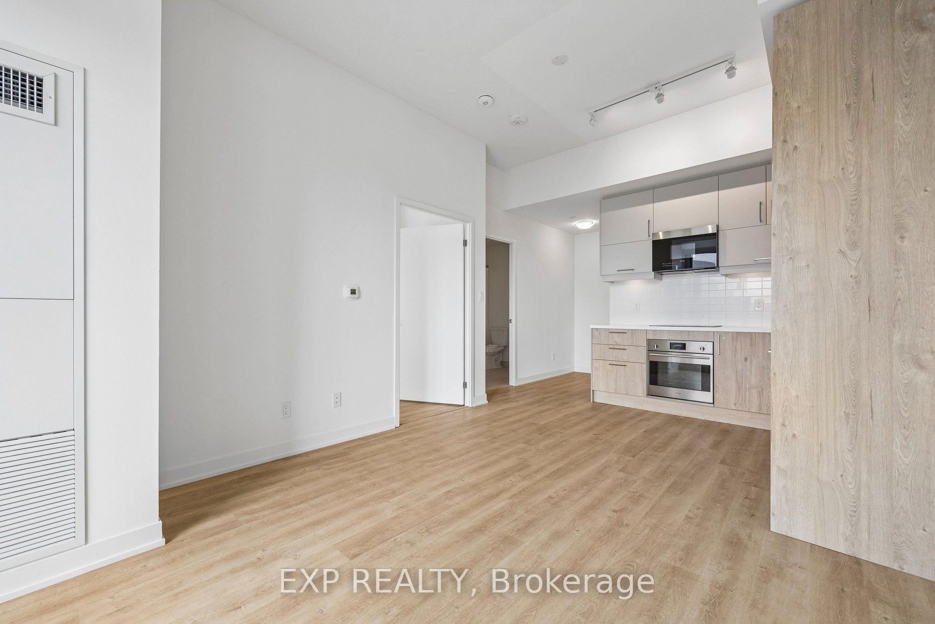Photo 18 of 292 Verdale Crossing, Markham, Unionville — HOMEH
