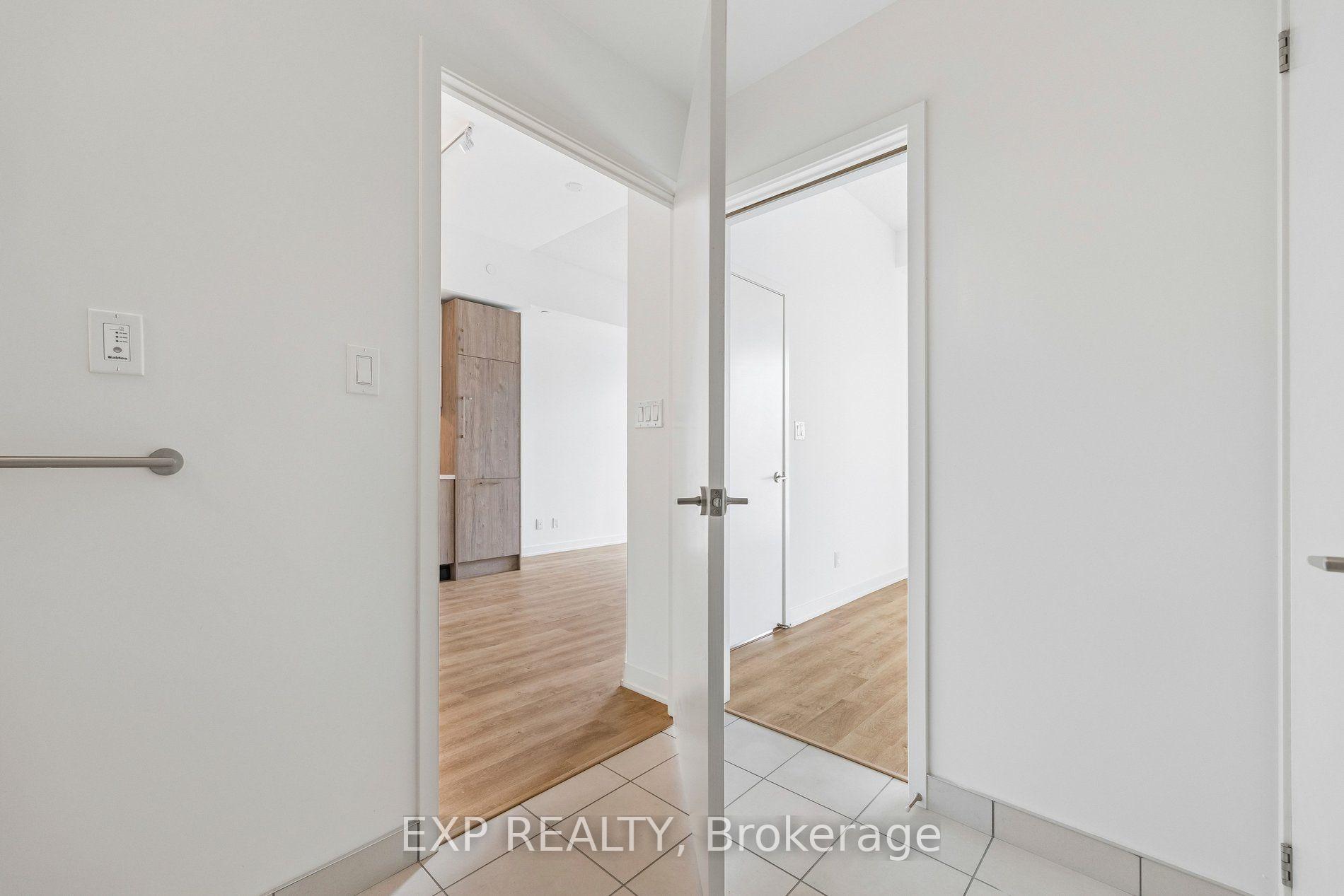 Photo 25 of 292 Verdale Crossing, Markham, Unionville — HOMEH