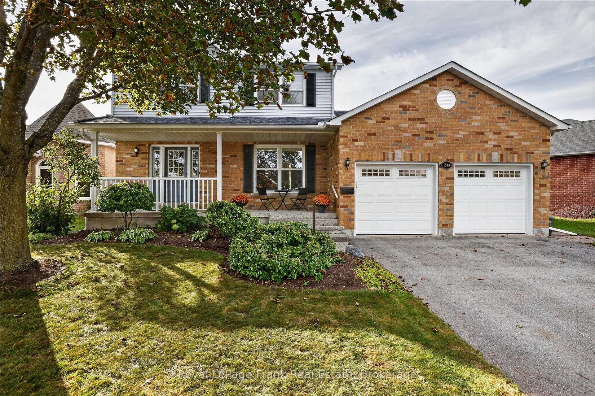 Photo 2 of 1544 Glenforest Crescent, Peterborough, Monaghan Ward 2 — HOMEH