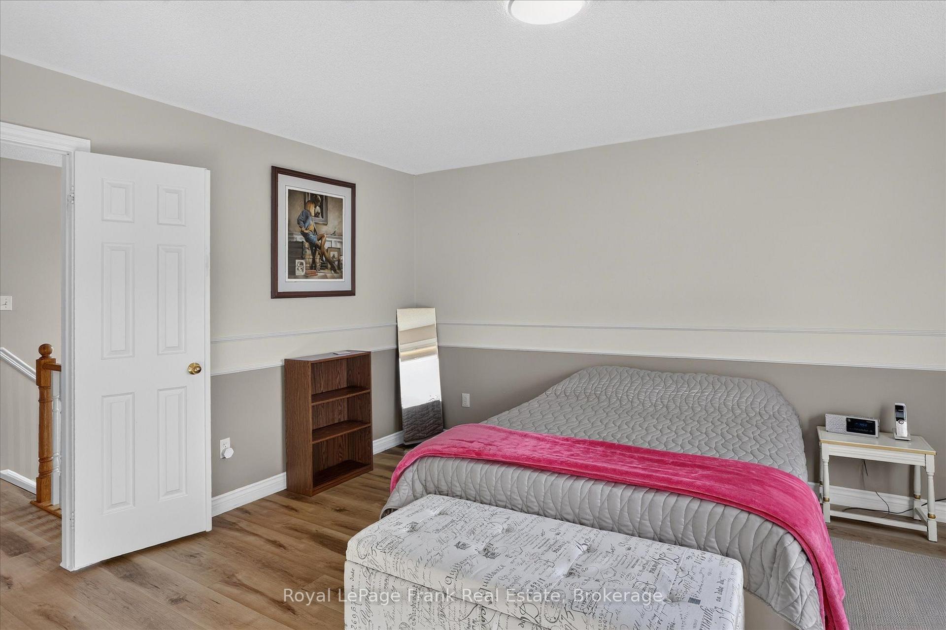Photo 21 of 1544 Glenforest Crescent, Peterborough, Monaghan Ward 2 — HOMEH