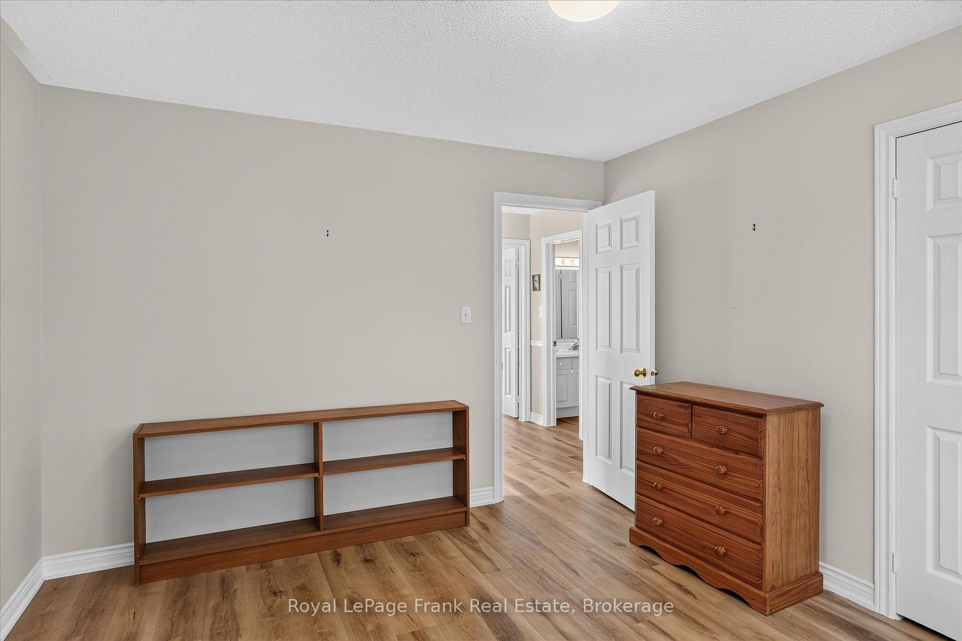Photo 28 of 1544 Glenforest Crescent, Peterborough, Monaghan Ward 2 — HOMEH