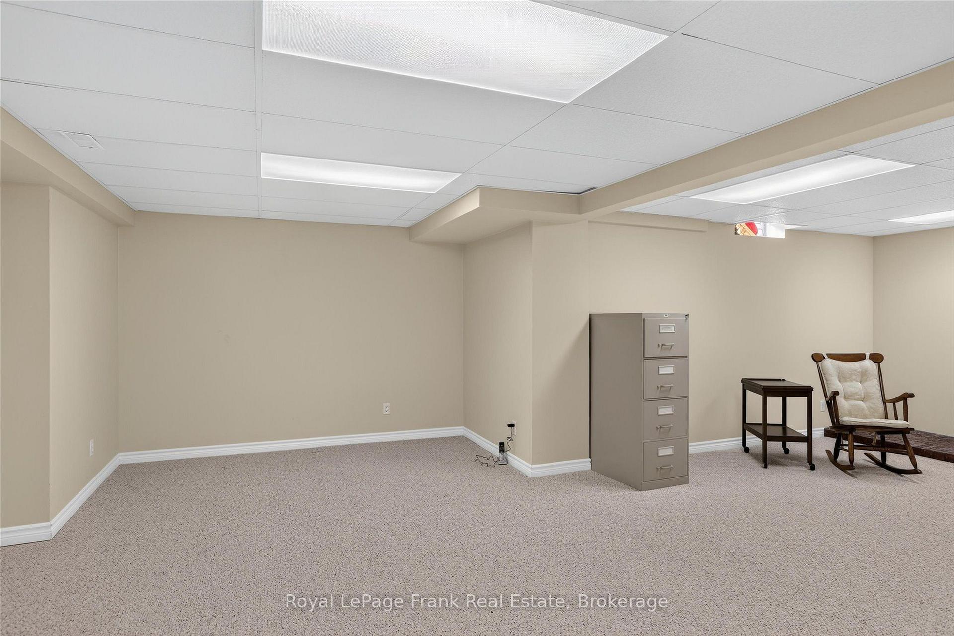 Photo 29 of 1544 Glenforest Crescent, Peterborough, Monaghan Ward 2 — HOMEH