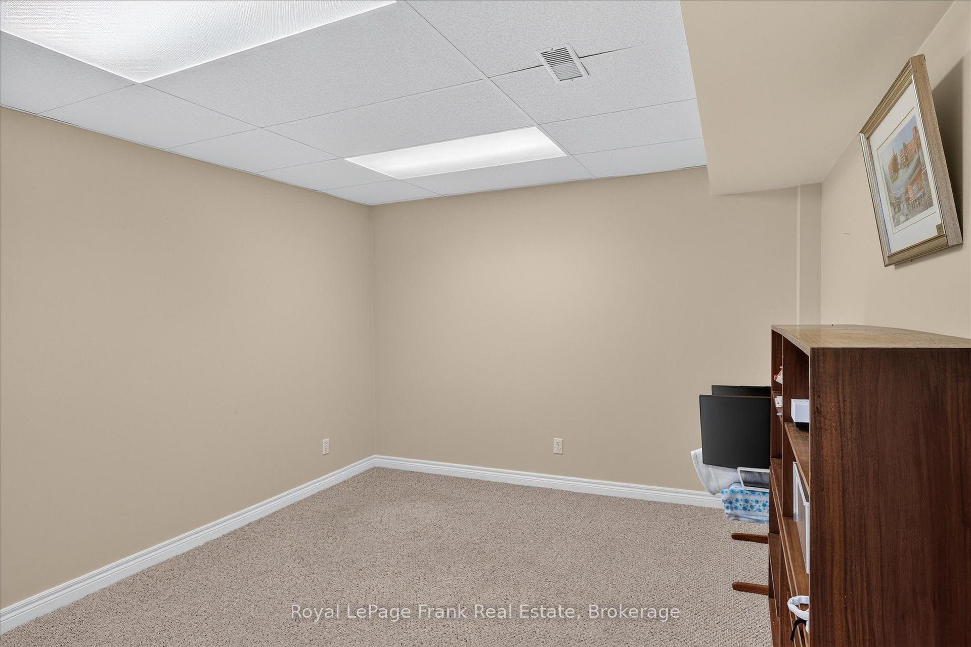 Photo 33 of 1544 Glenforest Crescent, Peterborough, Monaghan Ward 2 — HOMEH