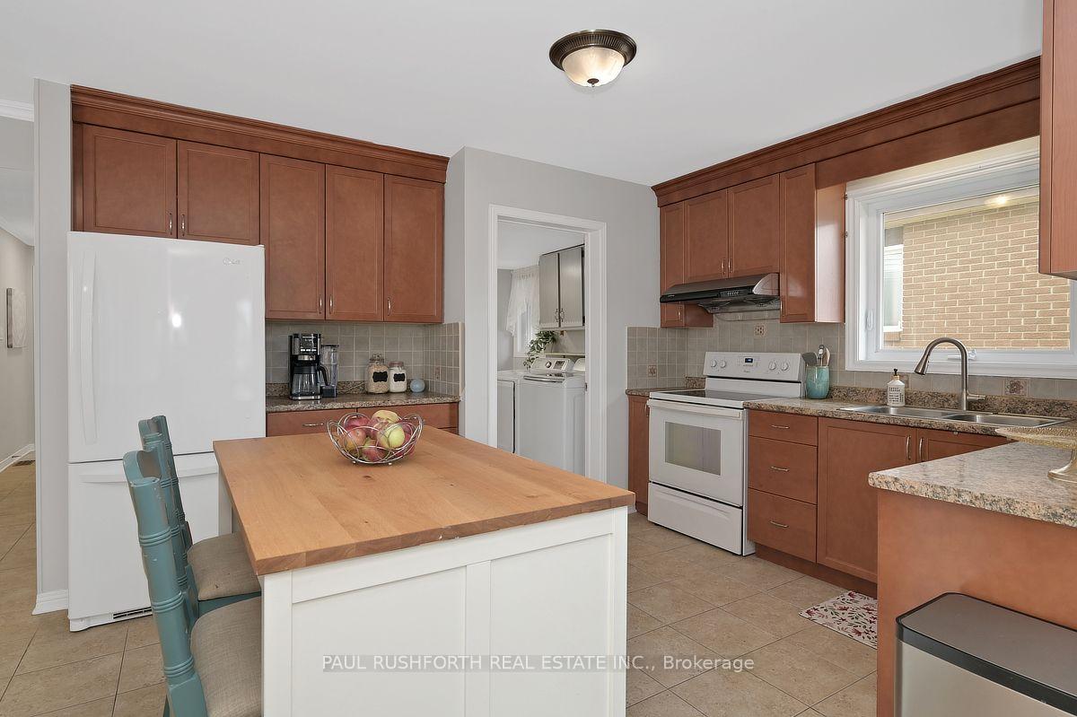 Photo 15 of 34 Brenda Crescent, Ottawa, South Keys — HOMEH