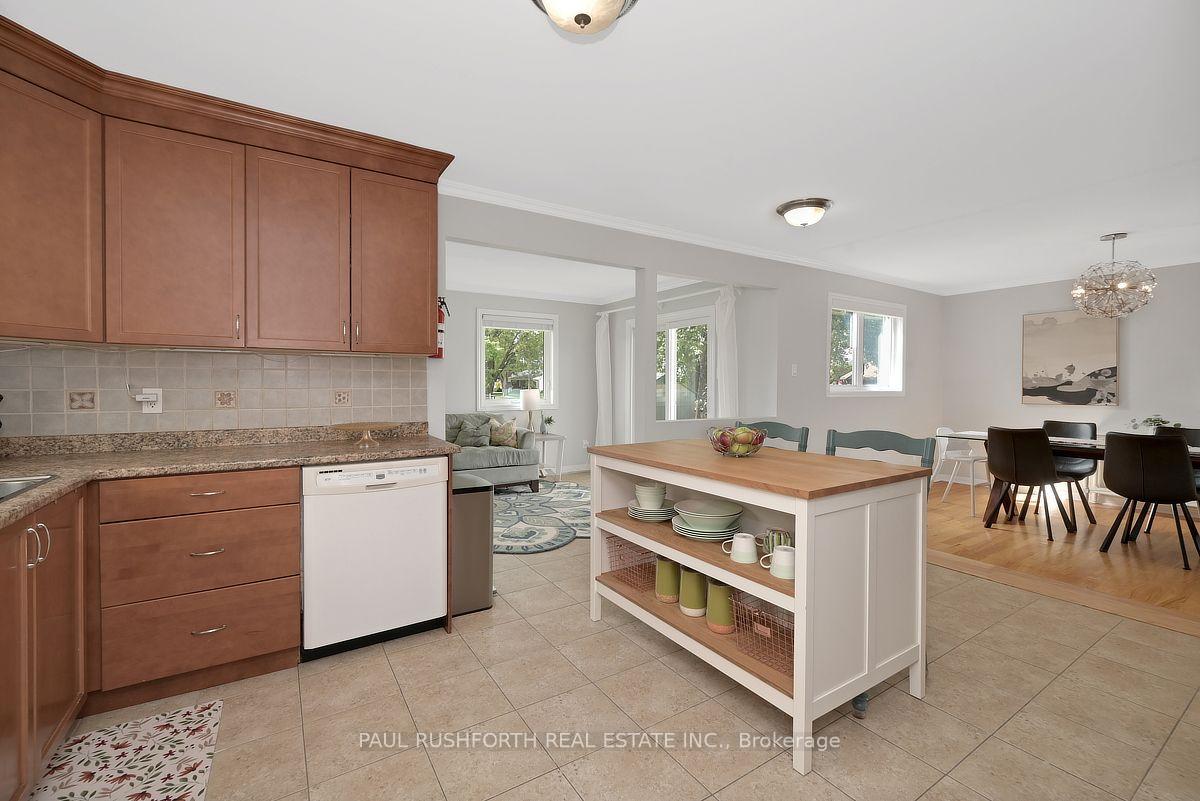 Photo 16 of 34 Brenda Crescent, Ottawa, South Keys — HOMEH