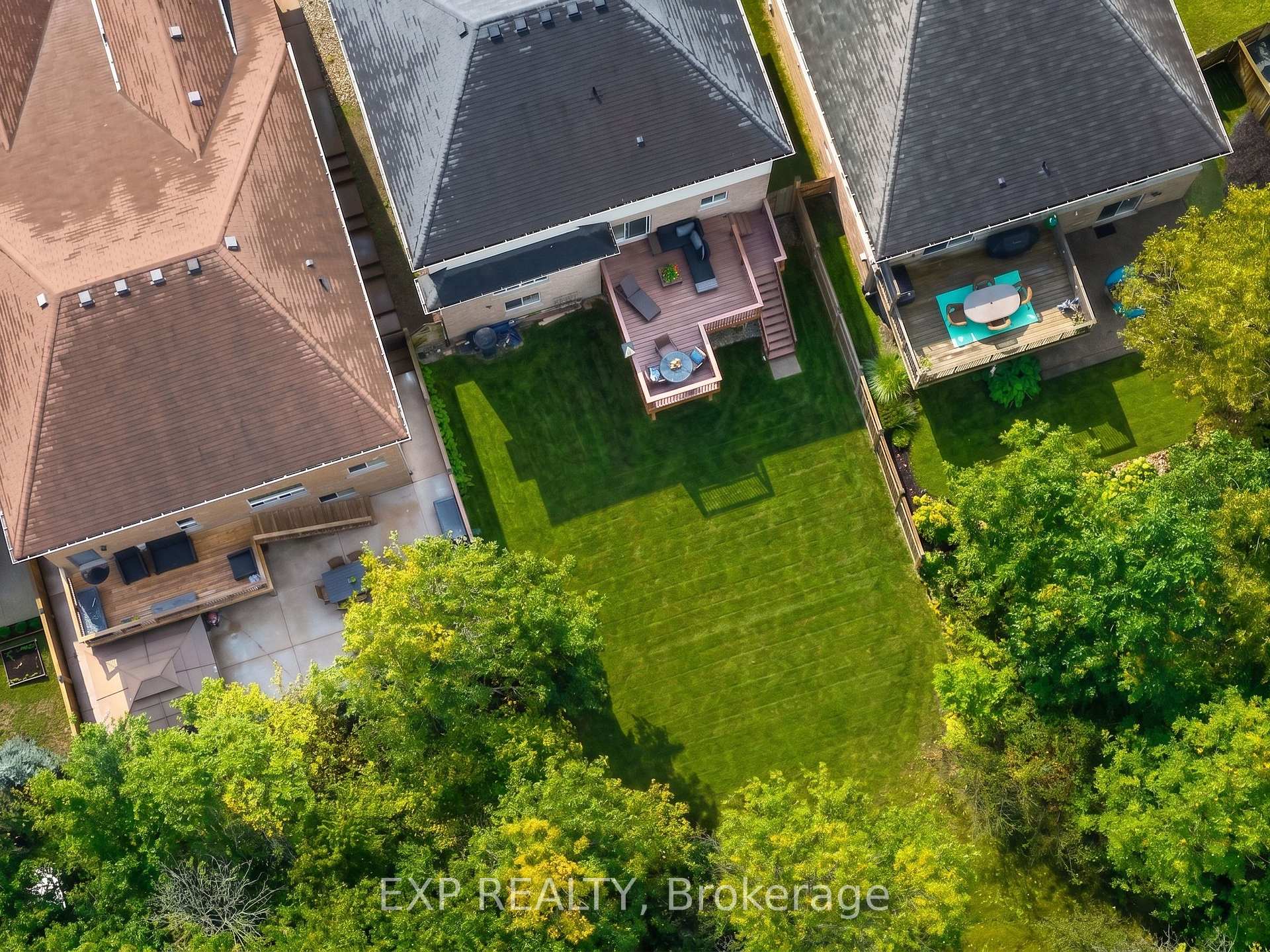 Photo 2 of 8876 Tristar Crescent, Niagara Falls, Lyons Creek — HOMEH