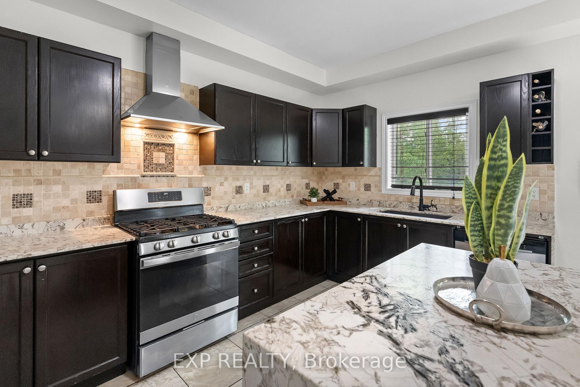 Photo 22 of 8876 Tristar Crescent, Niagara Falls, Lyons Creek — HOMEH