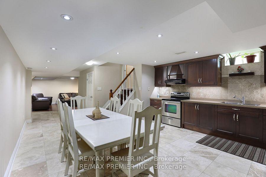 Photo 4 of Unit Lower, 27 Giovanni Way, Vaughan, Sonoma Heights — HOMEH