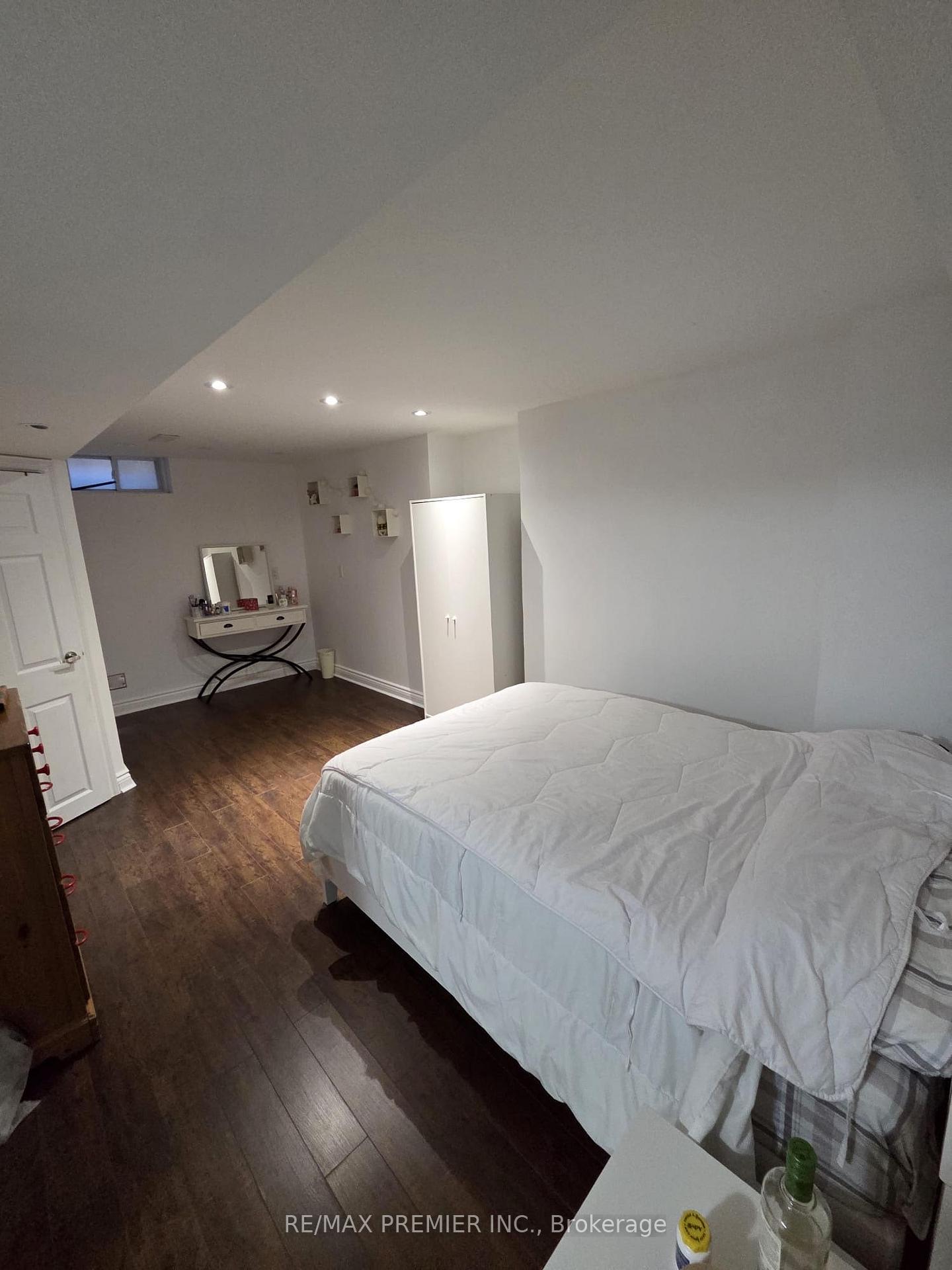 Photo 9 of Unit Lower, 27 Giovanni Way, Vaughan, Sonoma Heights — HOMEH
