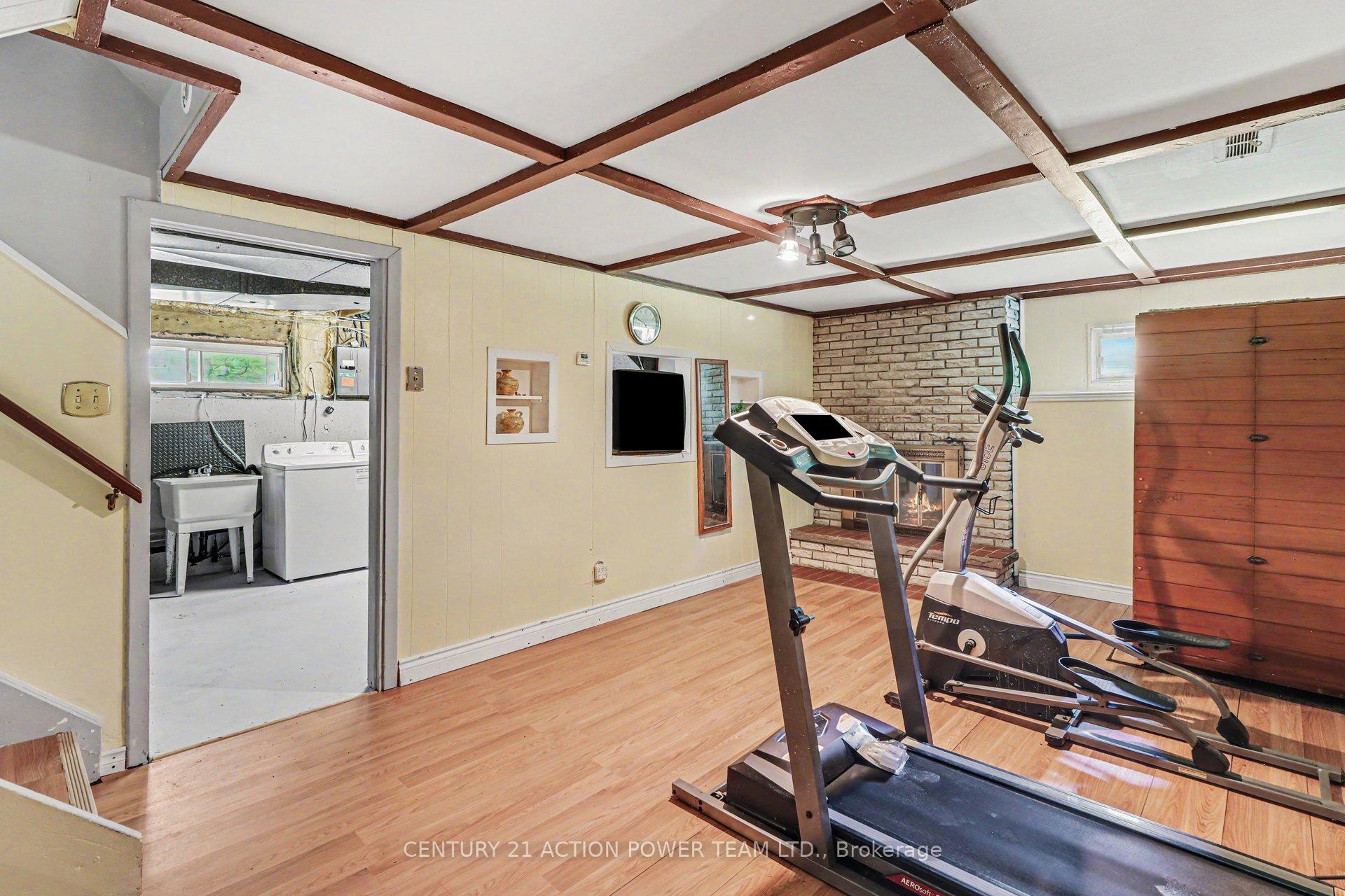 Photo 23 of 303 Hoylake Crescent, Ottawa, Bilberry Creek/Queenswood Heights — HOMEH