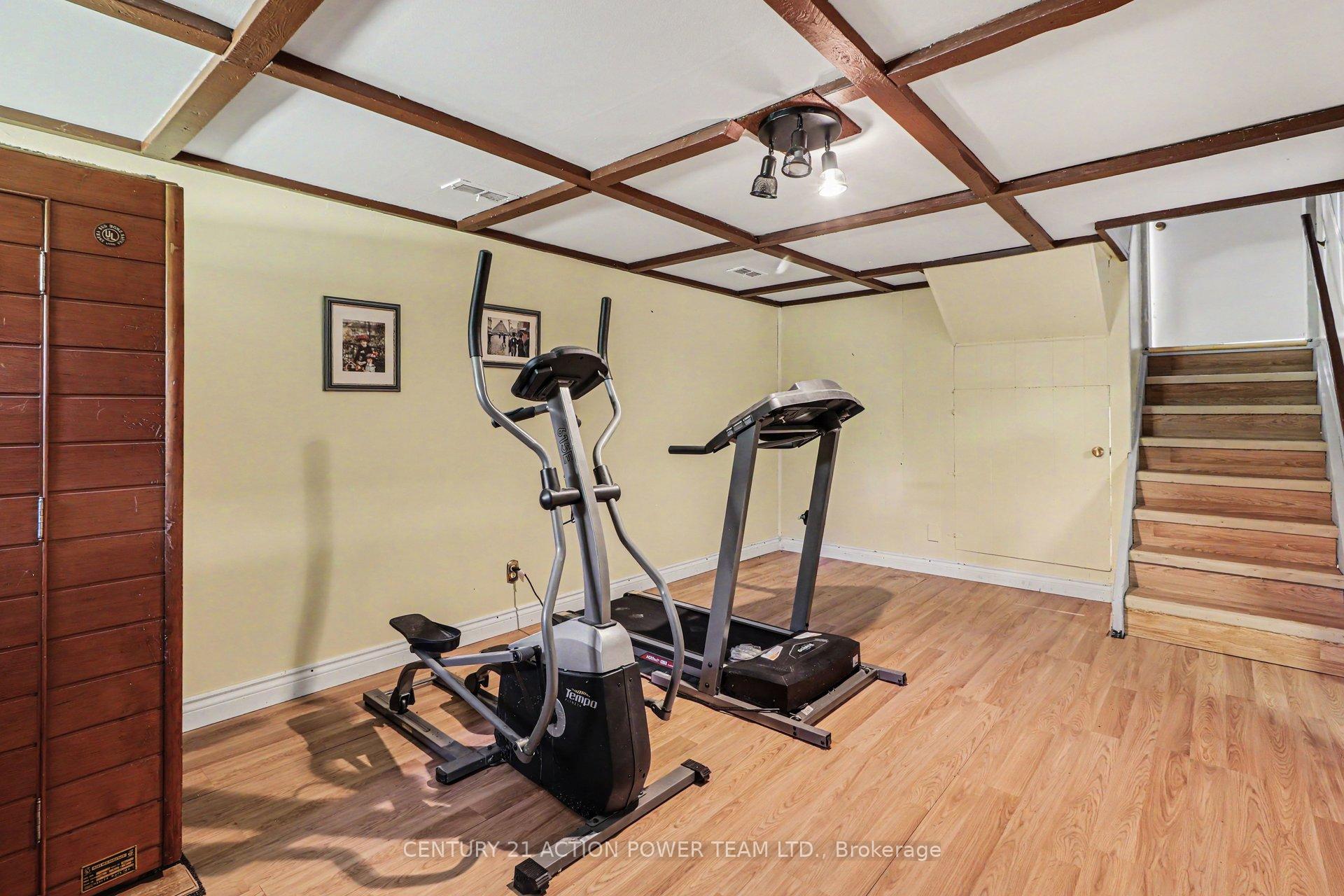 Photo 24 of 303 Hoylake Crescent, Ottawa, Bilberry Creek/Queenswood Heights — HOMEH