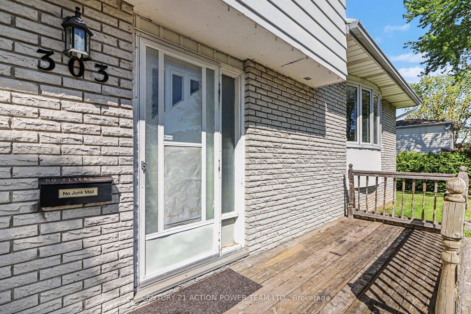 Photo 26 of 303 Hoylake Crescent, Ottawa, Bilberry Creek/Queenswood Heights — HOMEH