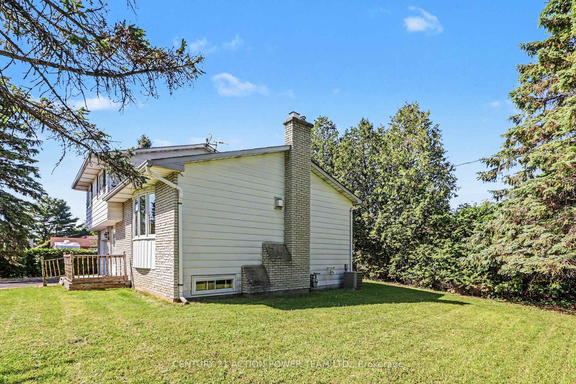 Photo 29 of 303 Hoylake Crescent, Ottawa, Bilberry Creek/Queenswood Heights — HOMEH