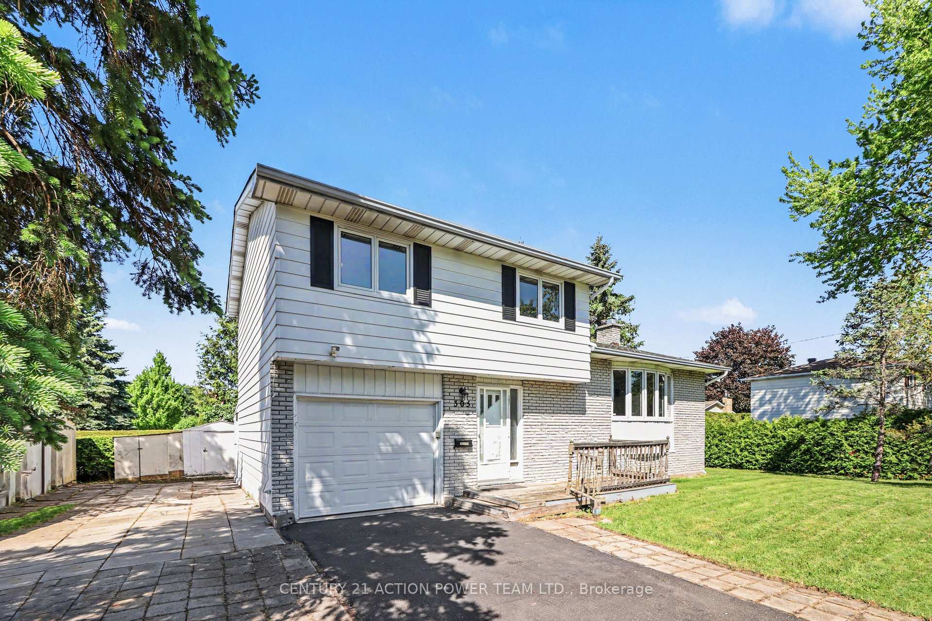 Photo 30 of 303 Hoylake Crescent, Ottawa, Bilberry Creek/Queenswood Heights — HOMEH