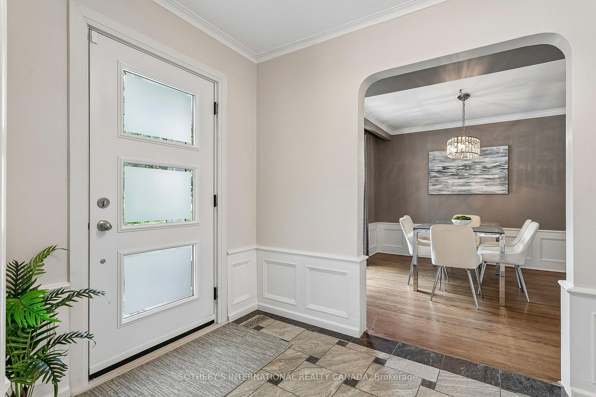 Photo 6 of 35 Shadwick Drive, Etobicoke, Willowridge-Martingrove-Richview — HOMEH