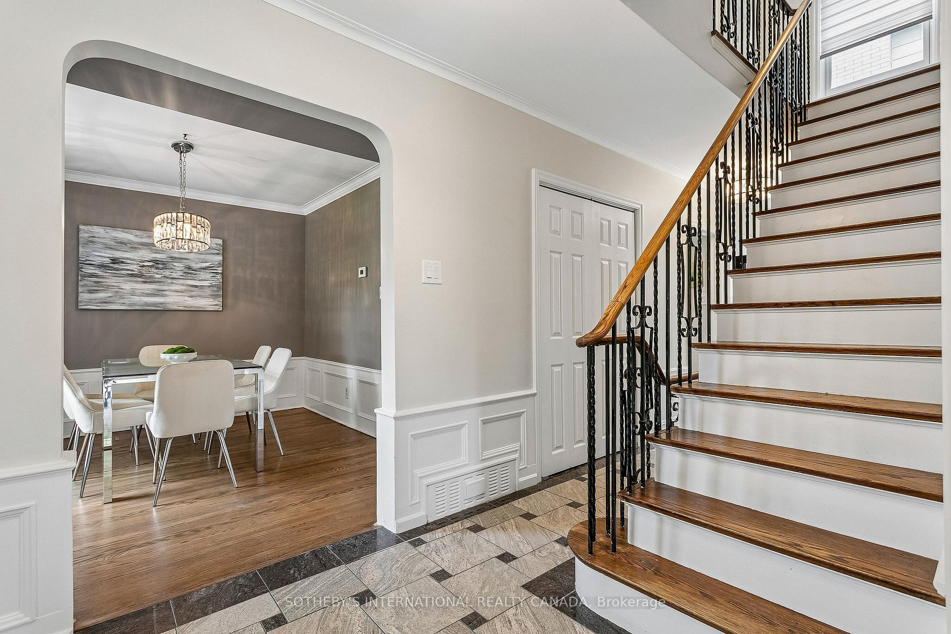 Photo 8 of 35 Shadwick Drive, Etobicoke, Willowridge-Martingrove-Richview — HOMEH