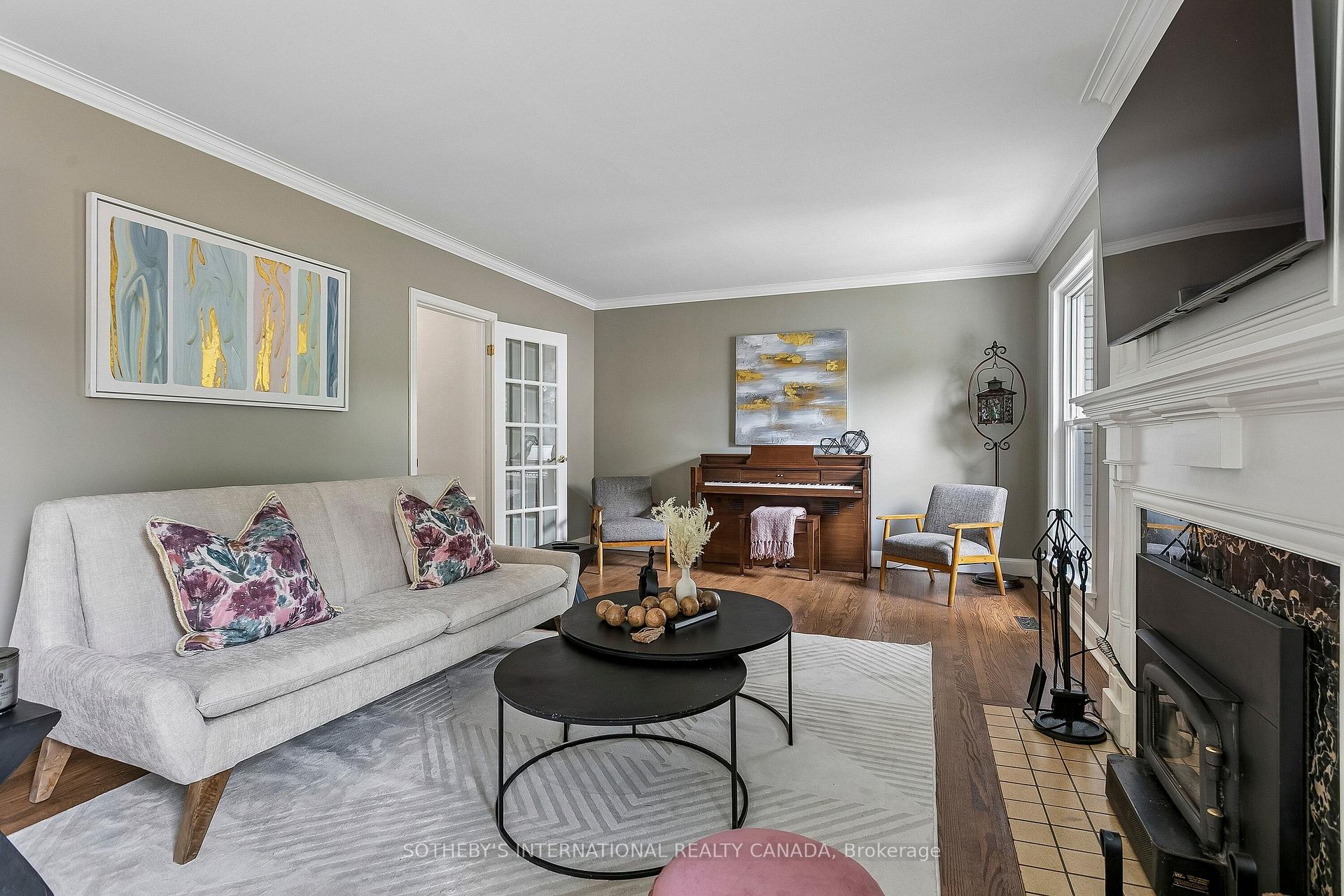 Photo 12 of 35 Shadwick Drive, Etobicoke, Willowridge-Martingrove-Richview — HOMEH