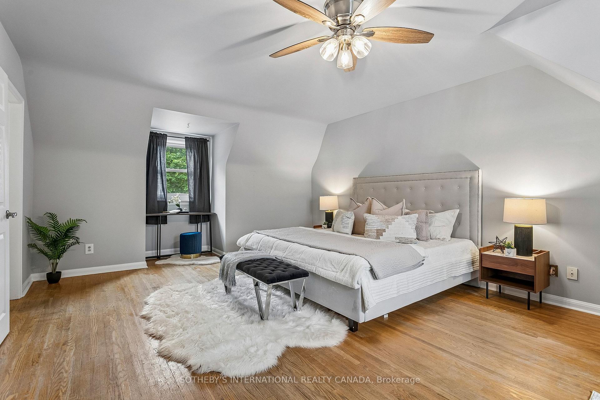 Photo 26 of 35 Shadwick Drive, Etobicoke, Willowridge-Martingrove-Richview — HOMEH