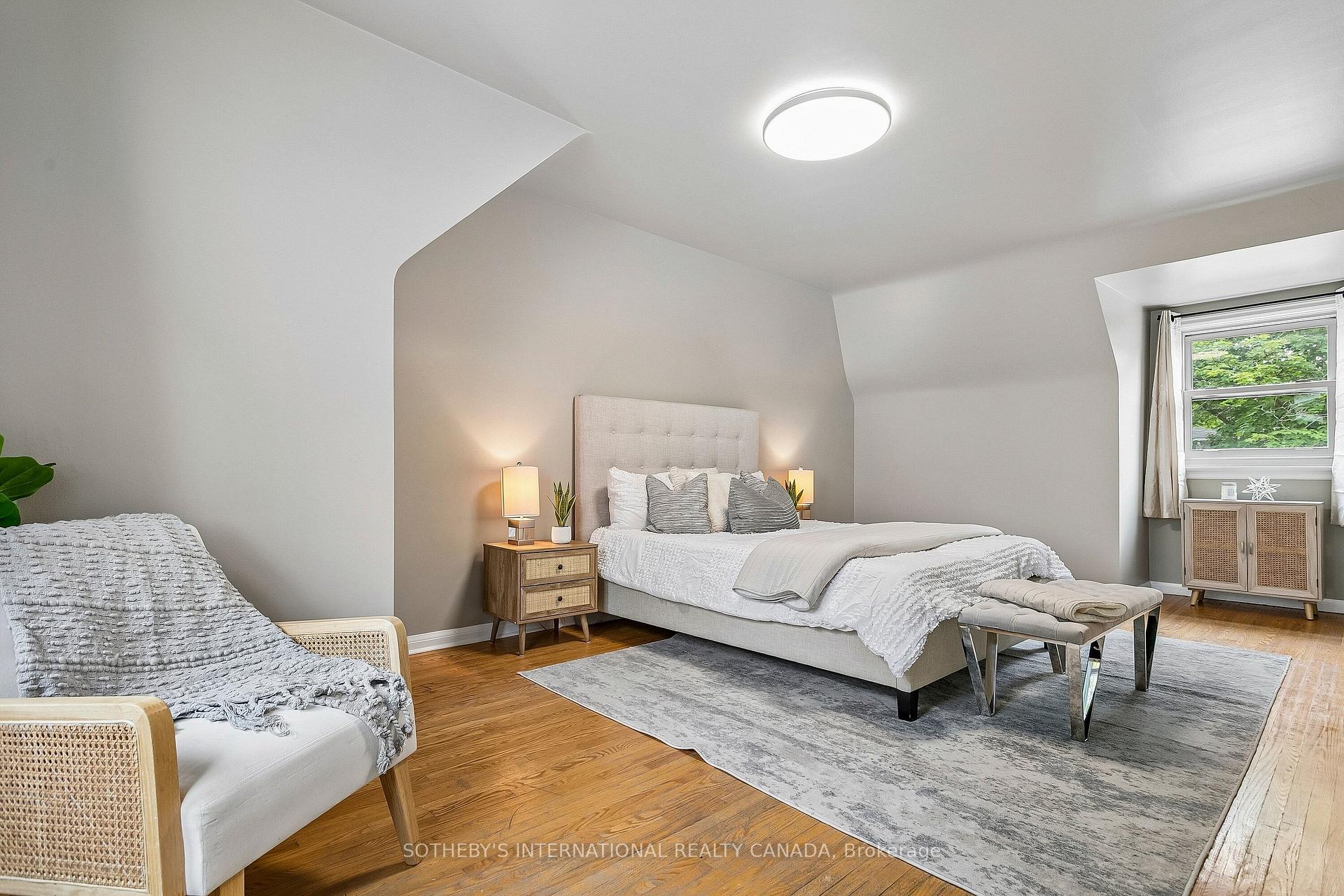 Photo 28 of 35 Shadwick Drive, Etobicoke, Willowridge-Martingrove-Richview — HOMEH