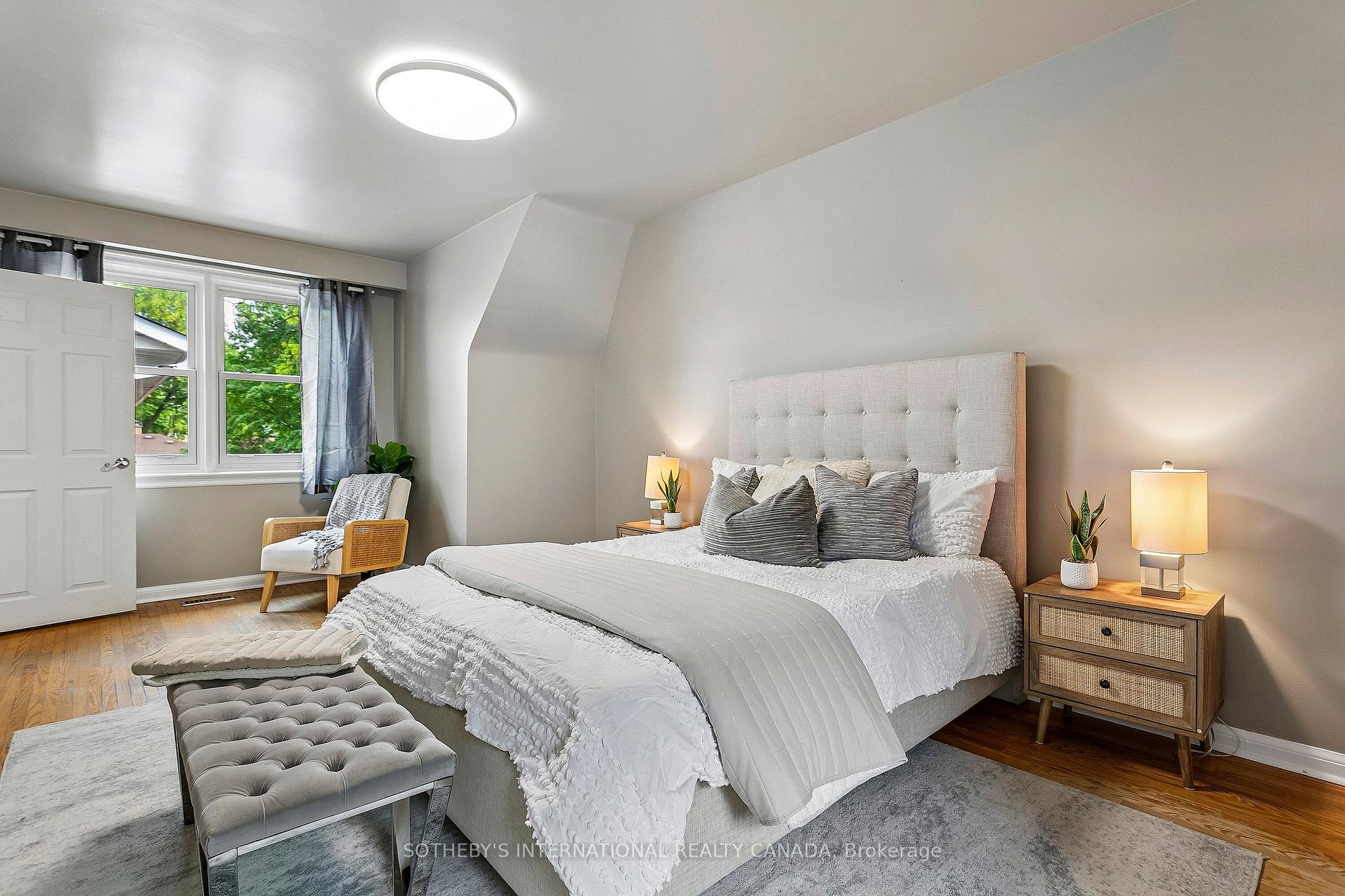 Photo 29 of 35 Shadwick Drive, Etobicoke, Willowridge-Martingrove-Richview — HOMEH