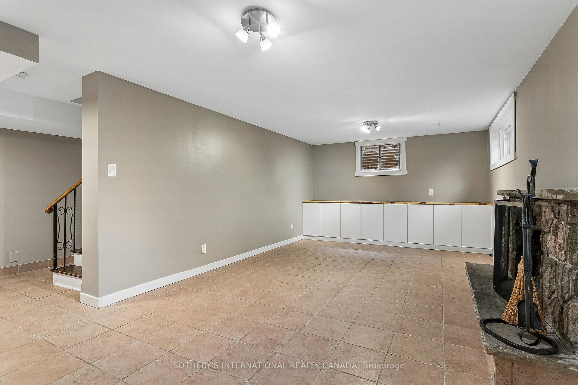Photo 38 of 35 Shadwick Drive, Etobicoke, Willowridge-Martingrove-Richview — HOMEH
