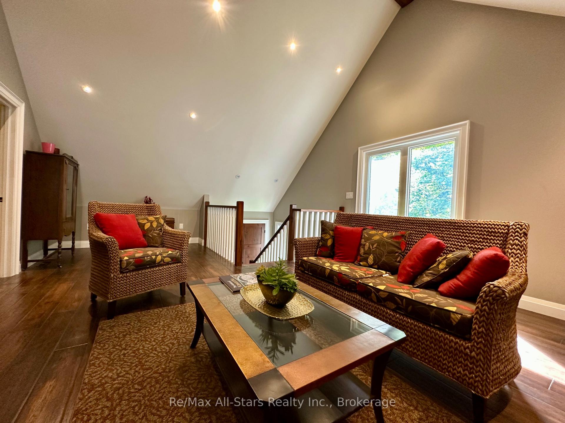 Photo 21 of 316 1/2 Riverside Drive, Kawartha Lakes, Bobcaygeon — HOMEH