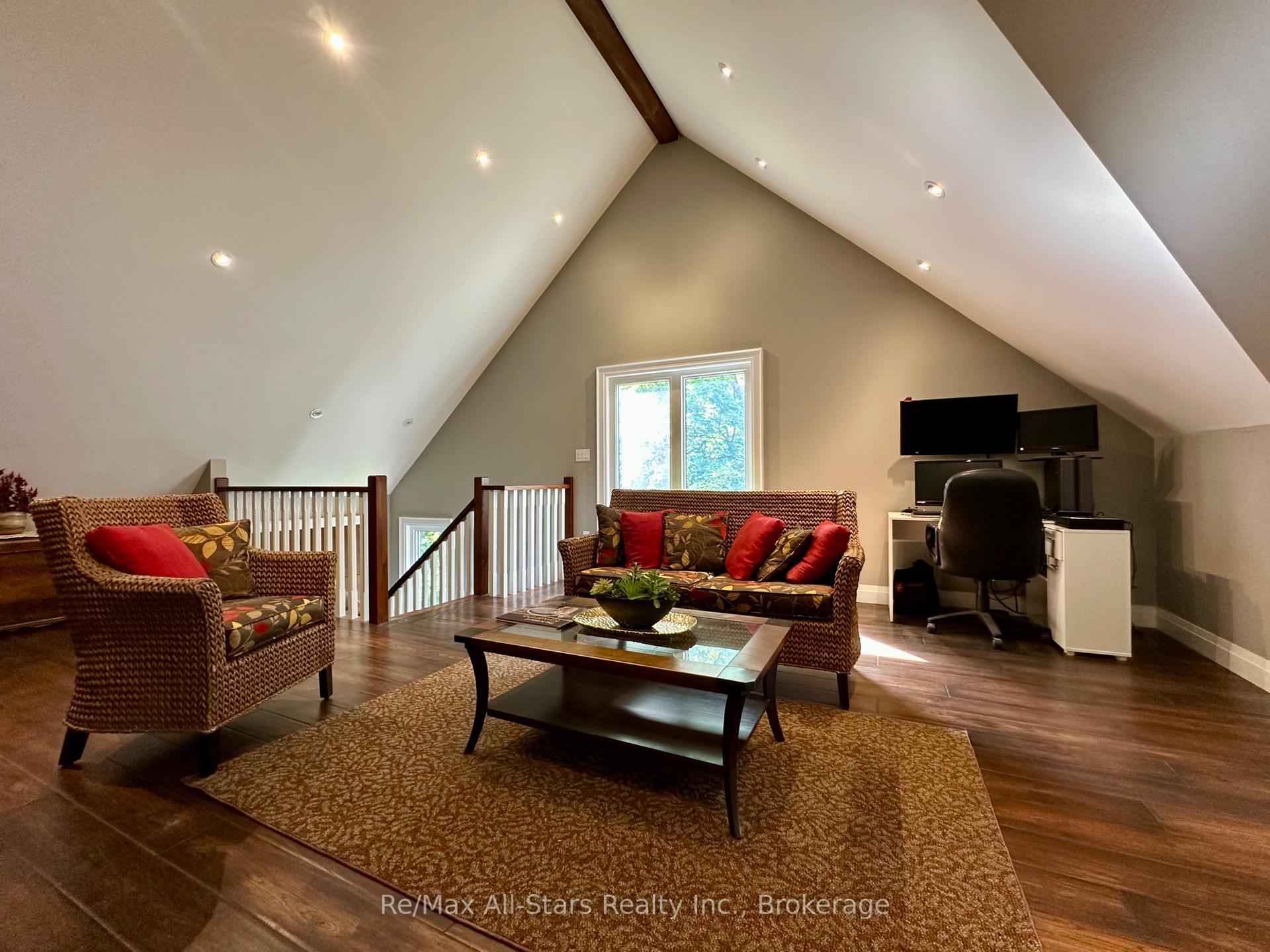 Photo 23 of 316 1/2 Riverside Drive, Kawartha Lakes, Bobcaygeon — HOMEH