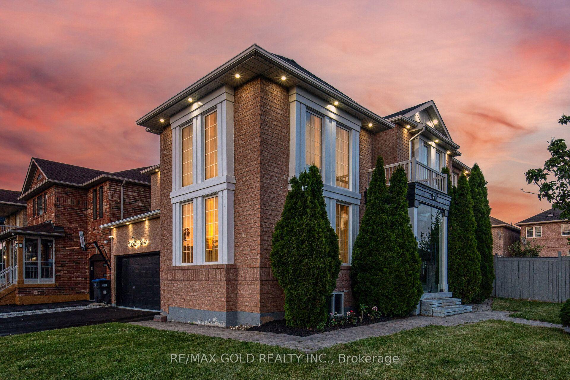 Photo 2 of 71 Leagate Street, Brampton, Fletcher's Meadow — HOMEH